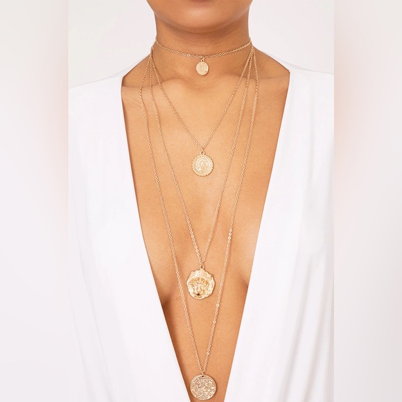 PrettyLittleThing Jewelry - PrettyLittleThing Layered Lion Necklace